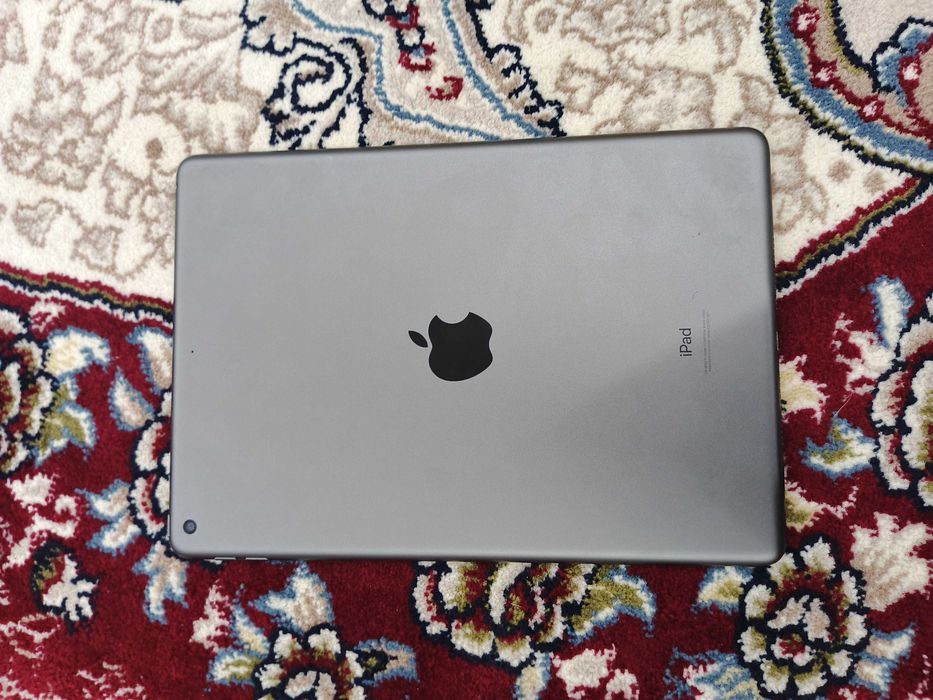 iPad 9 поколение 256gb почти новый