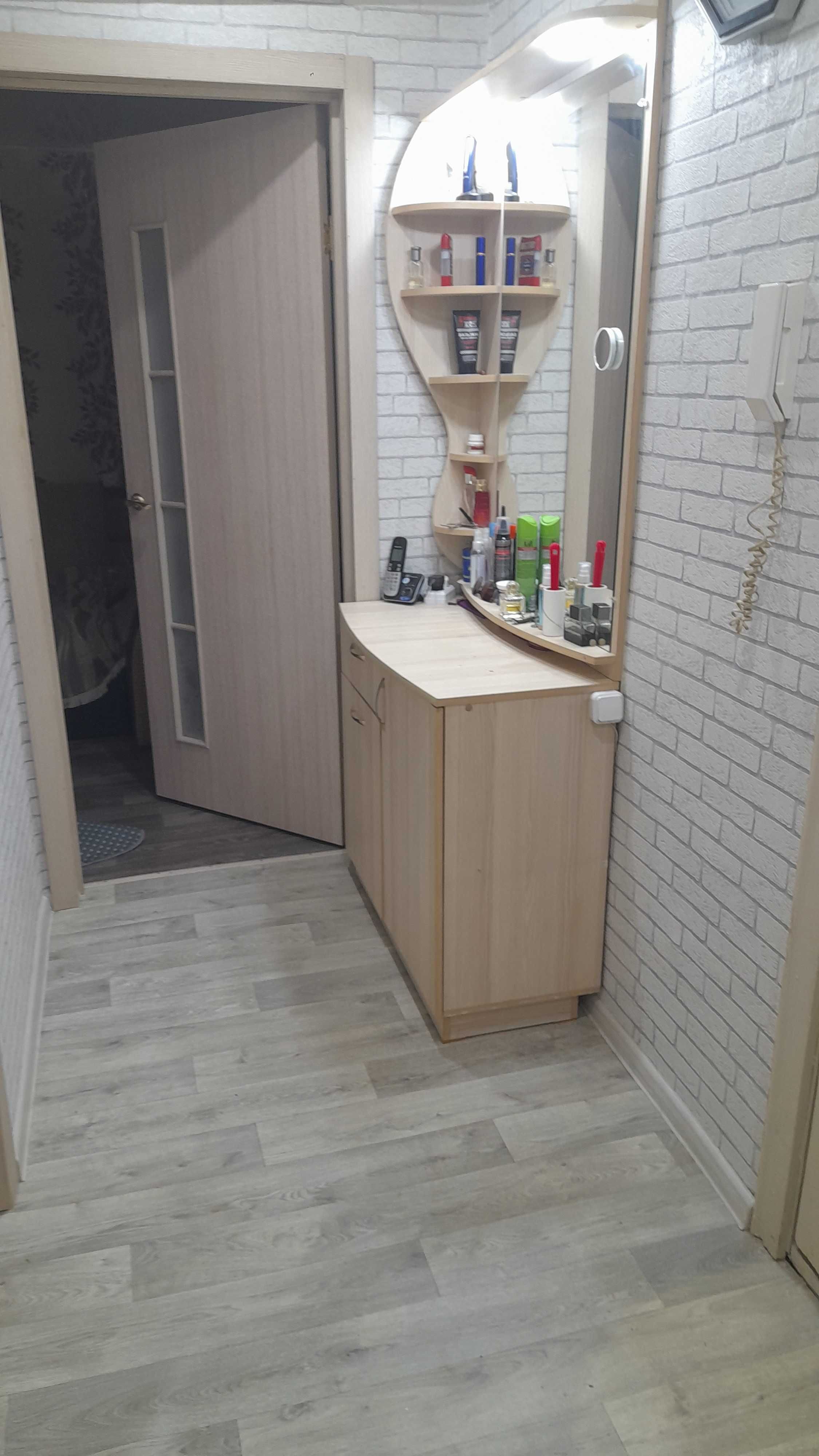 Продам 2 х комнатную в Западном (мкр Г)