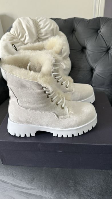Ugg bocanci,zara,mango