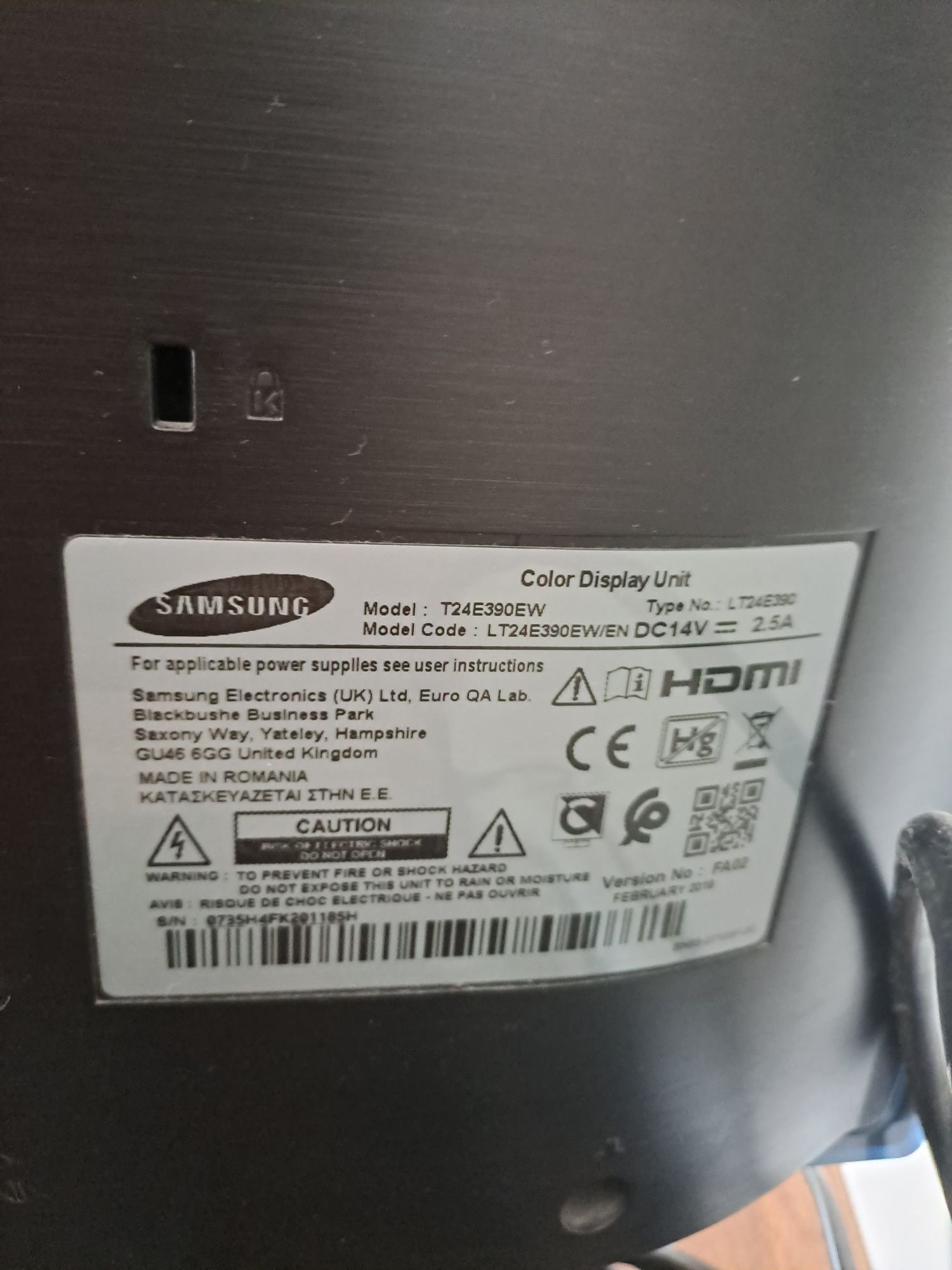 Монитор Samsung T24E390EW