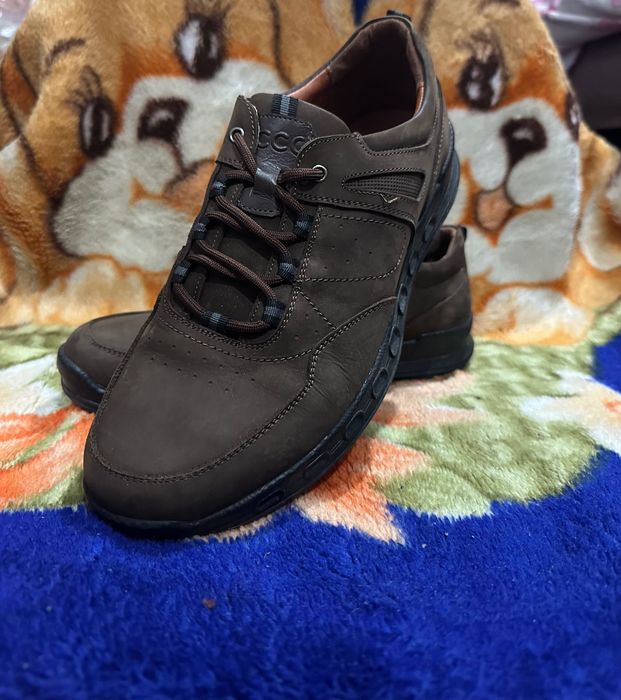 Продам мужскую обувь