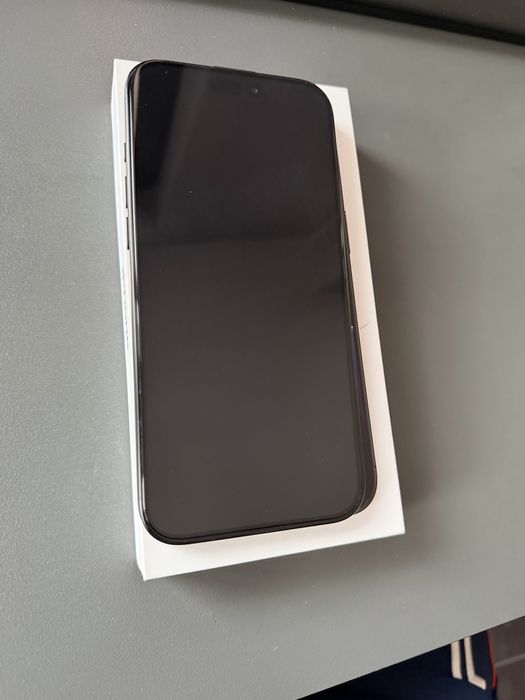 iPhone 16 Pro Max 256gb в гаранция