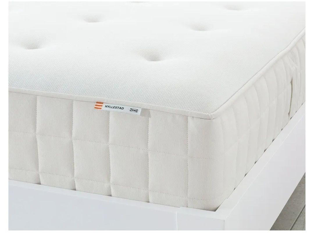 Легло BRIMNES King size Ikea и Матрак HYLLESTAD Икеа