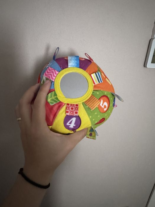 Minge pentru bebe cu etichete