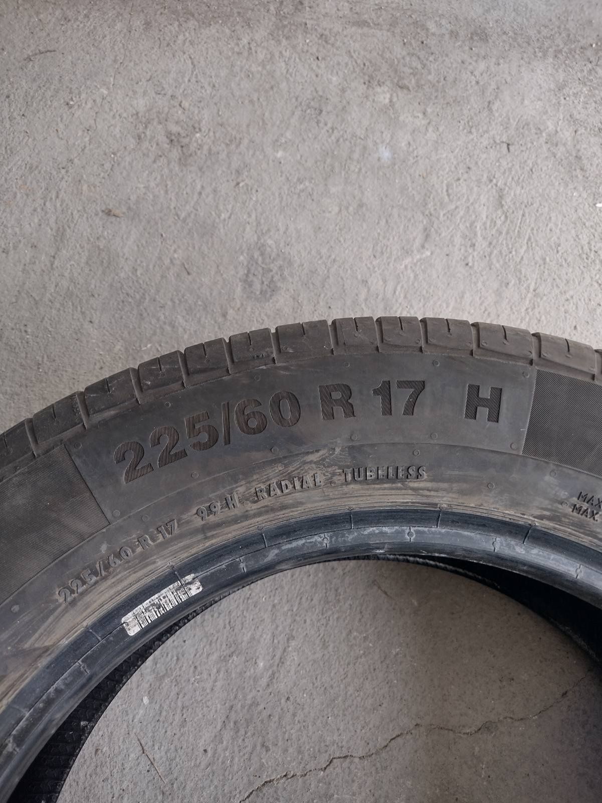 Летни Гуми Continental 220/60 R17