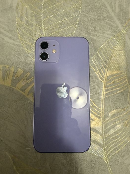 iPhone 12 на 64 гб