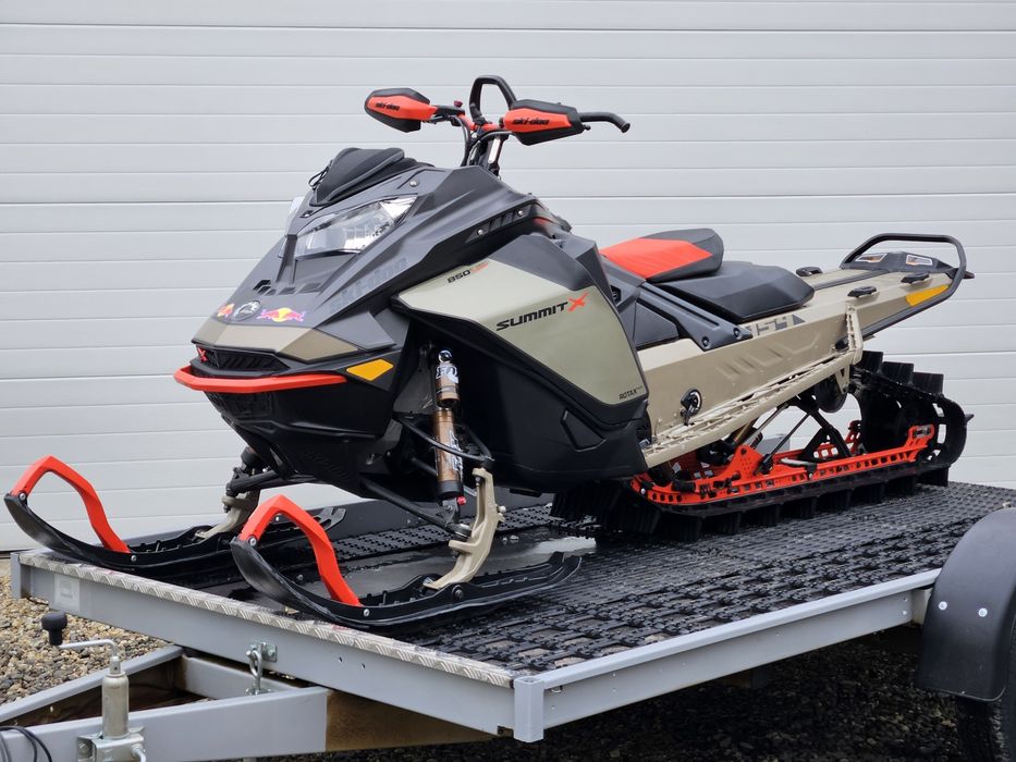 Snowmobil Ski Doo Summit X 850 turbo 2022