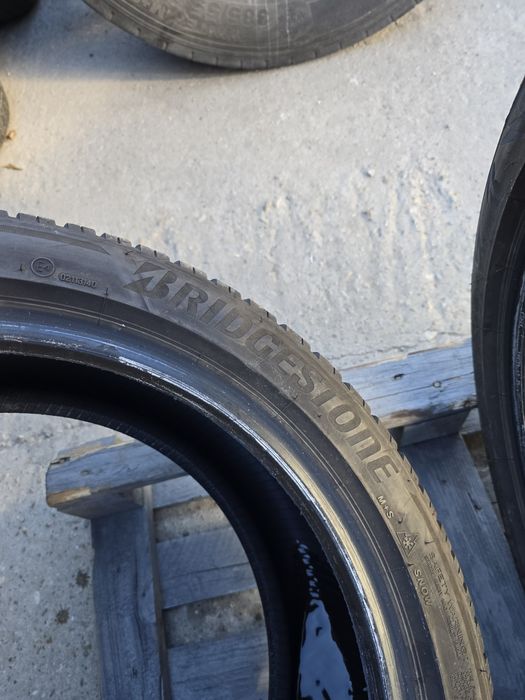 Anvelope de iarna 225-45r18 Bridgestone
