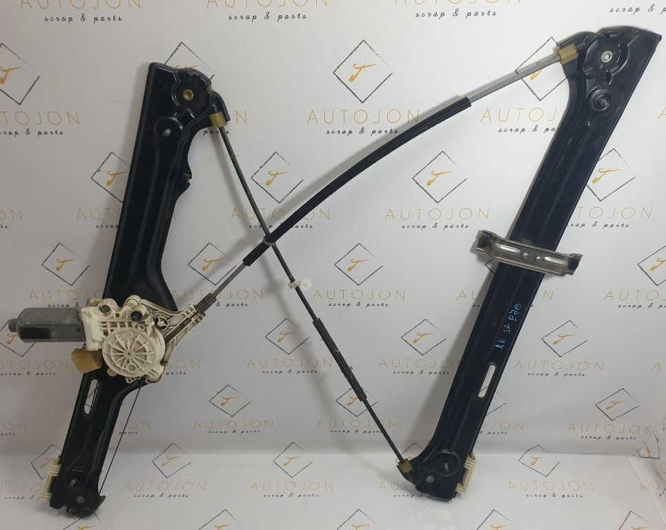Macara cu motoras geam usa dreapta fata BMW X5 II E70 2006 - 2013 3.0 d M57 D30 (306D3) 7137020S