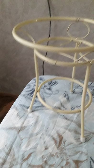 Подставка под цветы.