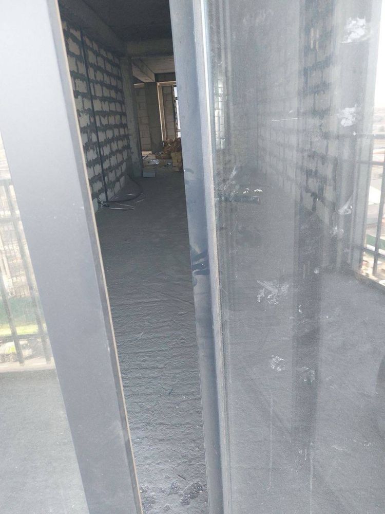 Срочно. Яккасарайский район. Продается 3х ком квартира. 118м2. Коробка
