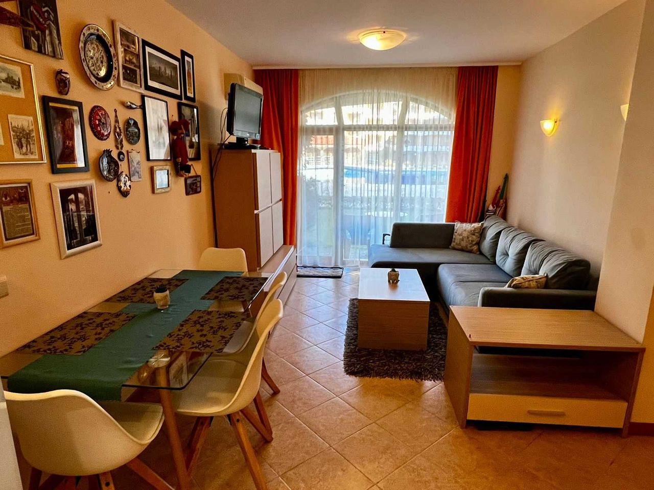 Продава се Двустаен апартамент в к.к. Слънчев бряг - 50 кв.м за 1398 €/кв.м - Снимка #1