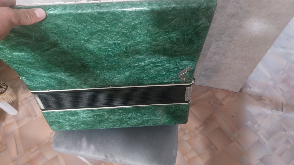 Продаётся аккордеон