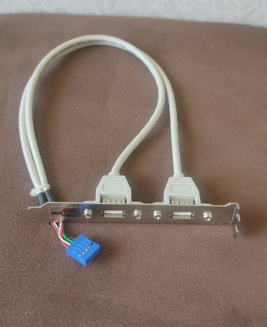 Планки портов USB и FireWire