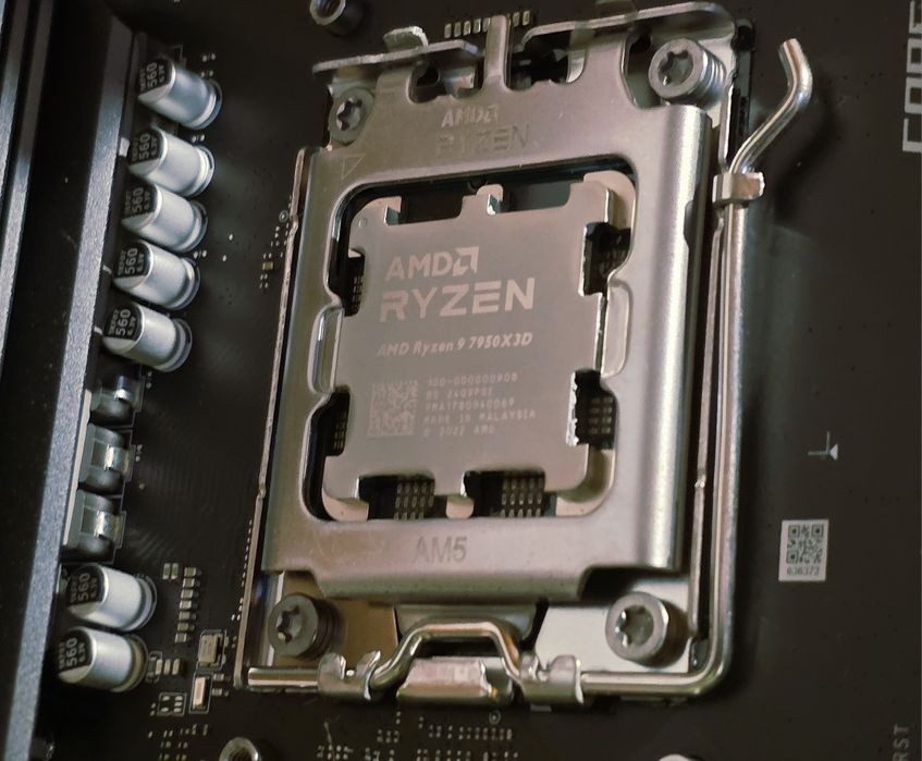 Procesor gaming AMD Ryzen 9 7950X3D 5.7GHz 32CPUs Socket AM5