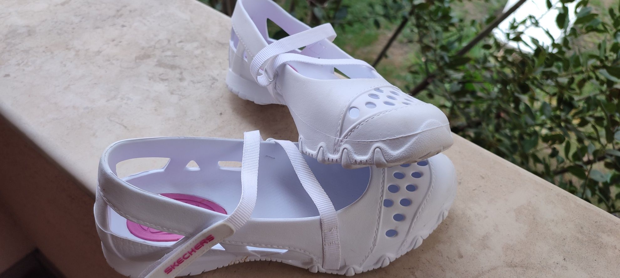 Летни обувки тип крок SKECHERS
