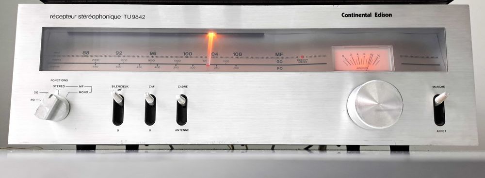 Continental Edison TU 9842 tuner radio analog pt amplificator scala