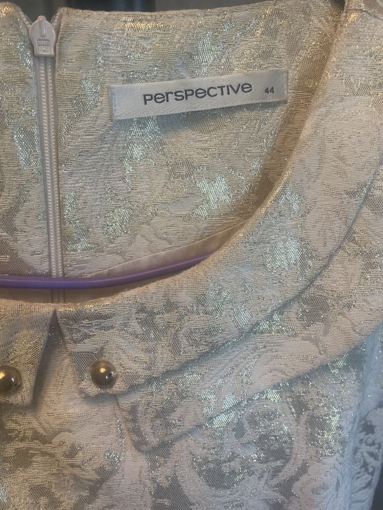 Платье золотистого цвета perspective 44 размер