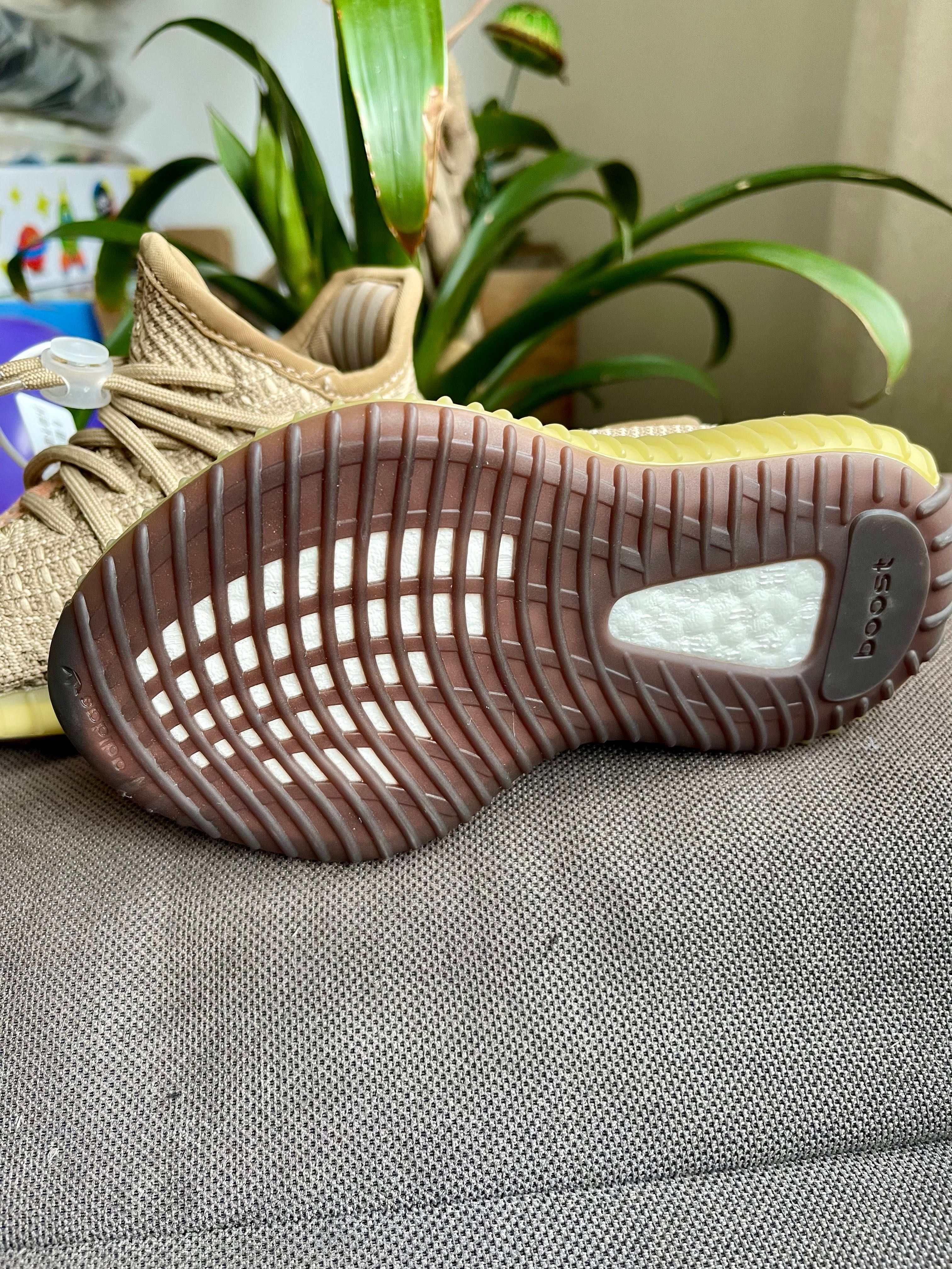 Adidas Yeezy  350 размери 26,28,30,32