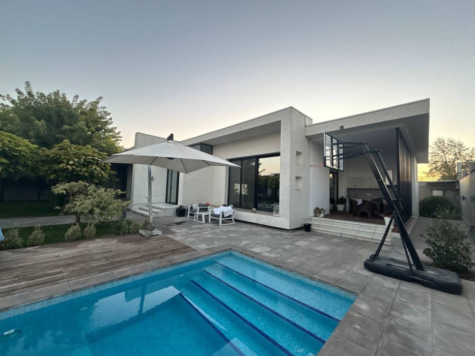 Бектемирский район. Дом-5 комнат. 10-Соток. Бассейн 3х11м.