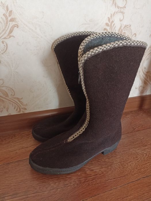 Сапоги женские войлочные.
