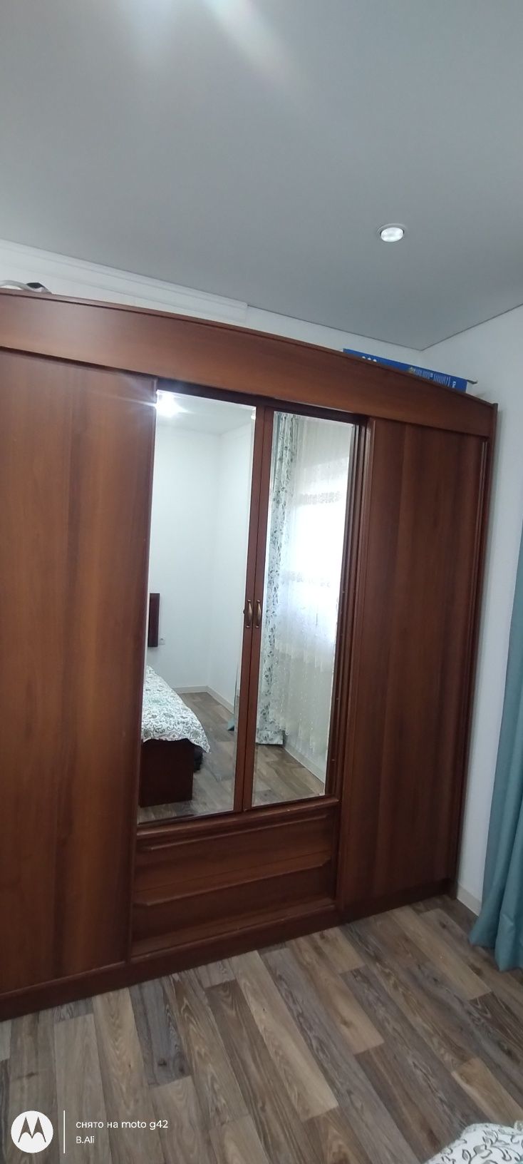 Срочно продам двуспальную кровать и шкаф