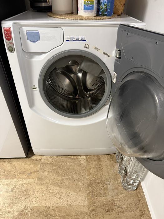 Masina de spalat cu uscator Hotpoint