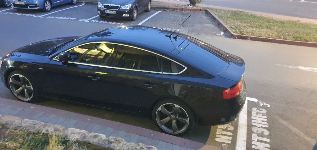 Vând Audi A 5 Quatro