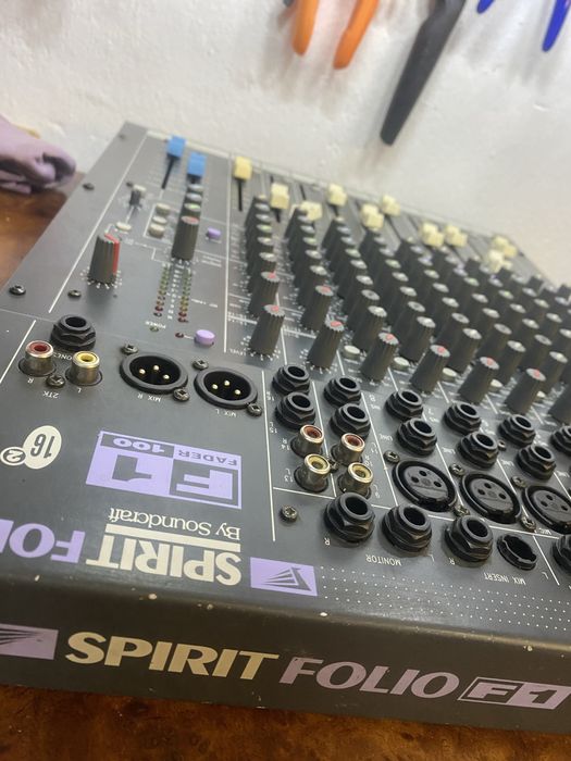 Soundcraft Spirit Folio F1 Fader 100 (16/2) – професионален миксер