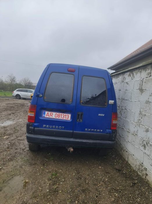 Dezmembrez Peugeot Expert 2.0 hdi