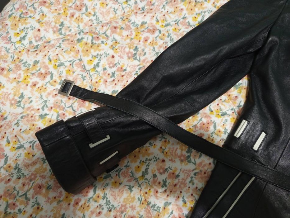 Черно кожено яке