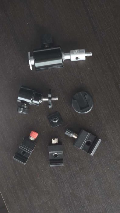 Set adaptoare blitz si umbela