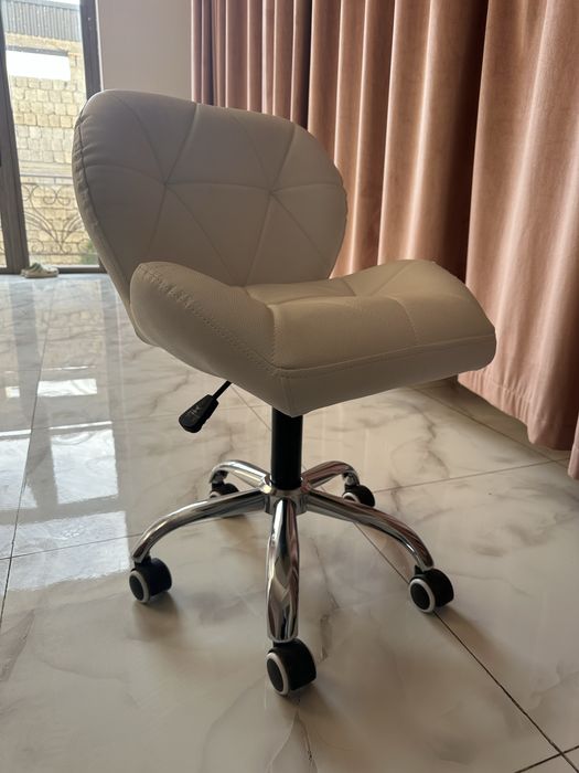 Диван с рабочей зоной