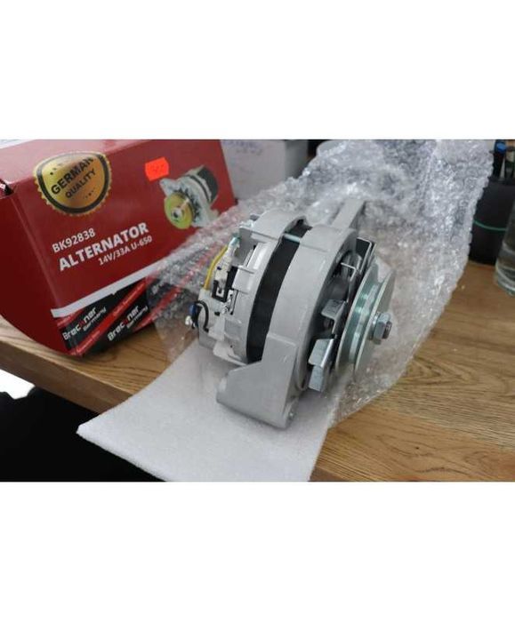 Alternator u 650 Cu releu de incarcare incorporat