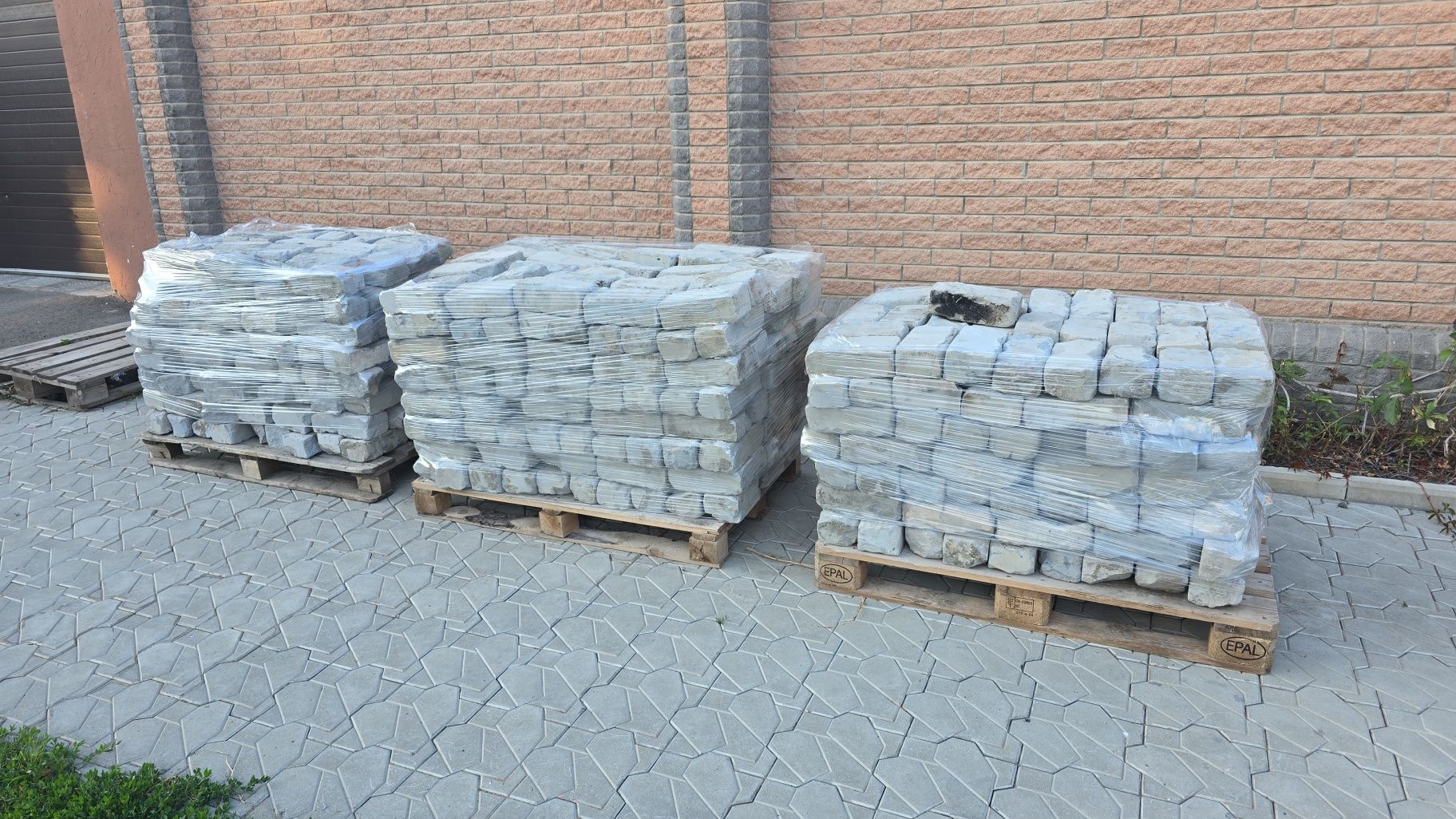Продам кирпич б/у,