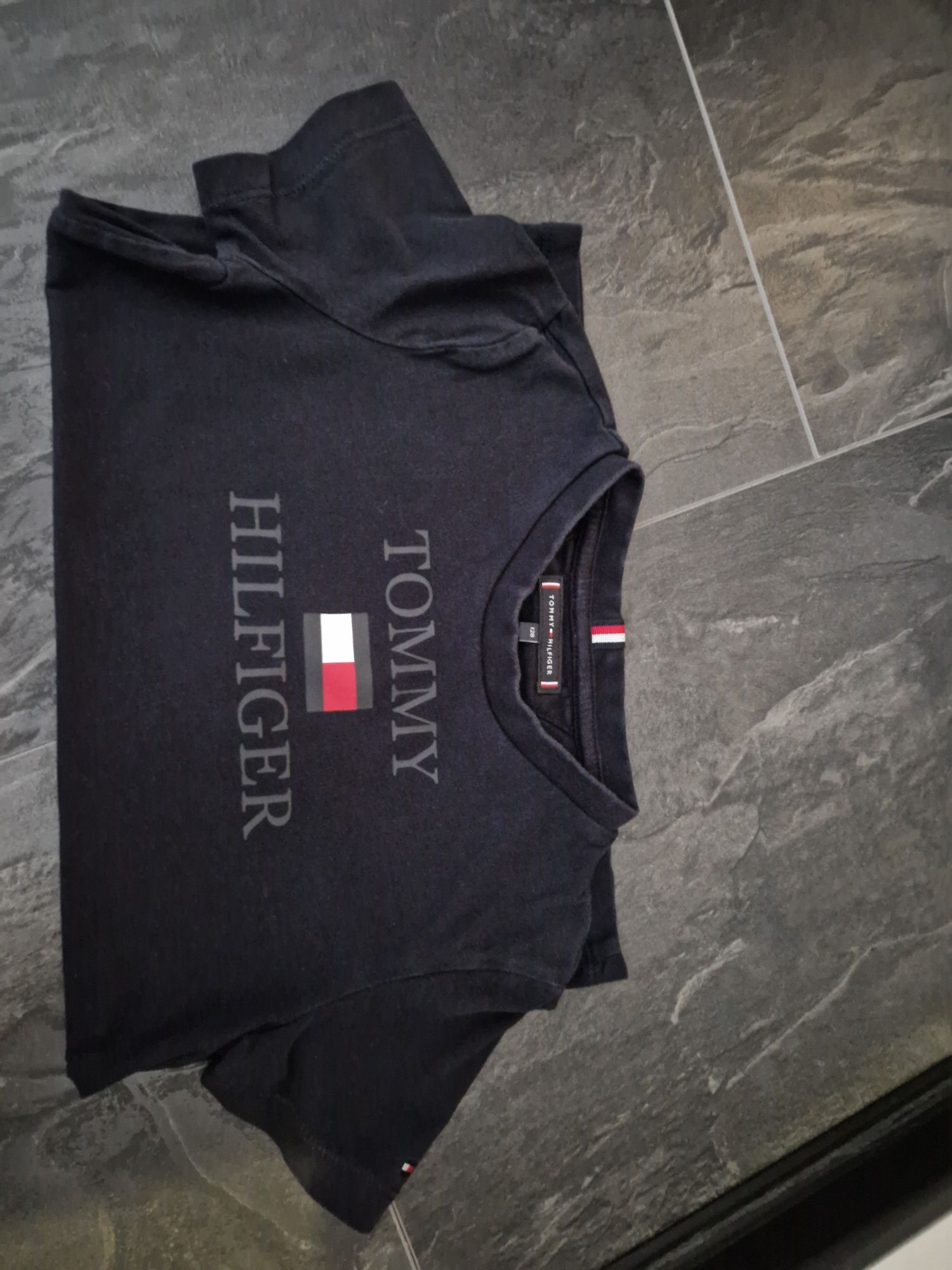 Детска тениска за момче Tommy Hilfiger 128 размер