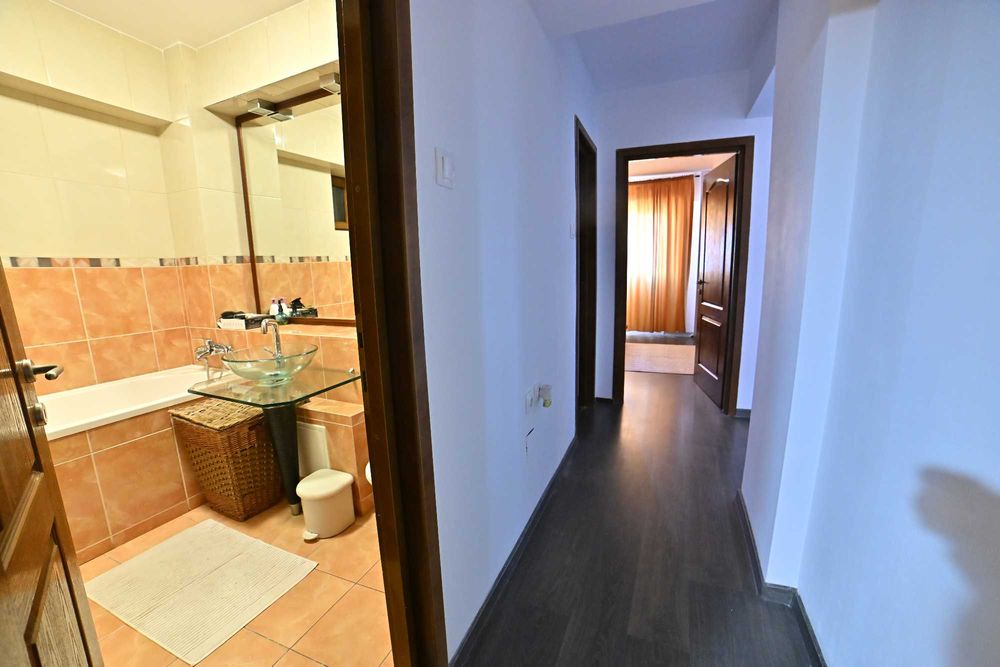 Apartament de vanzare, 4 camere, Rovine - Craiova