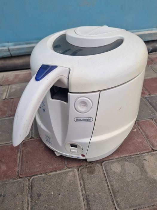 Продаю  фритюльницу почти новая редко пользуемся