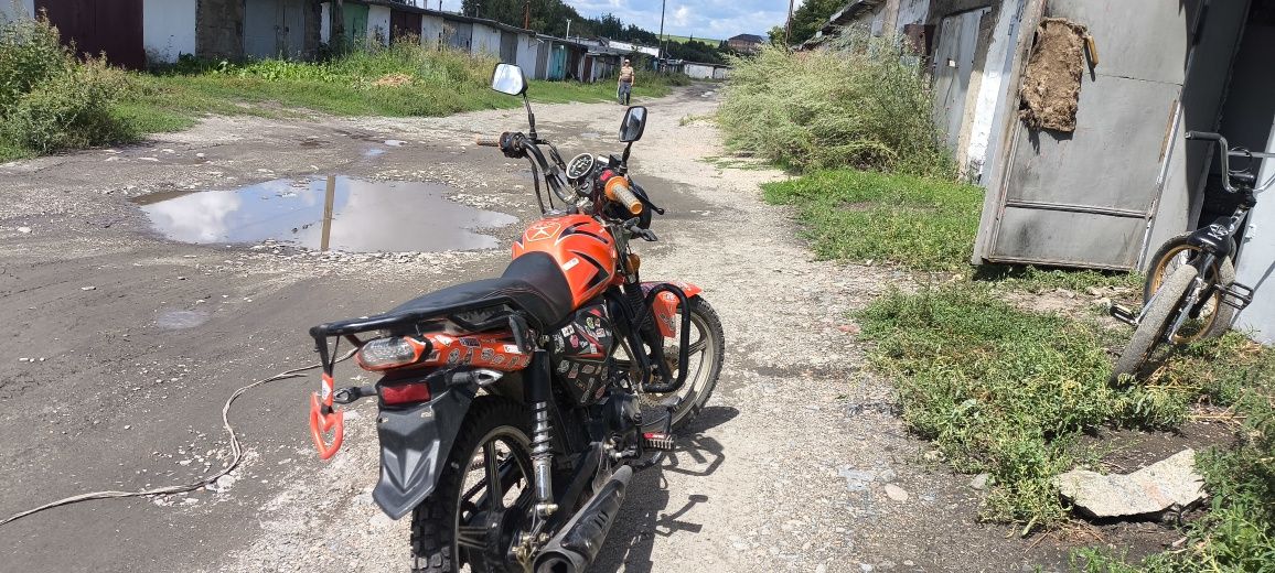 Продам мопед 125 см³