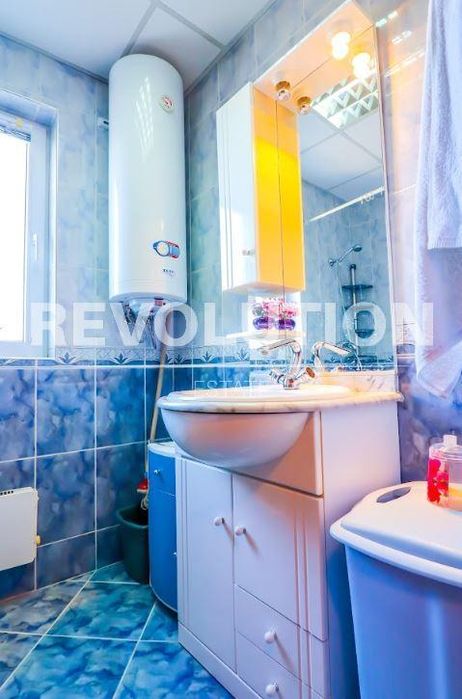 Тристаен апартамент в района на Бриз!