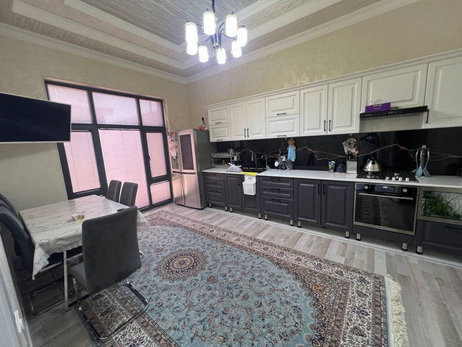 Учкахрамон постдан 4 км кирганда Обод махалла 3 сотих тайёр уй