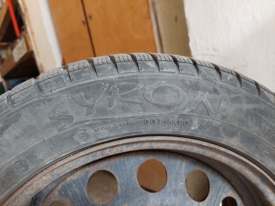 Бмв джанти 5x120 16 цола с 4 зимни гуми 205/55 R16