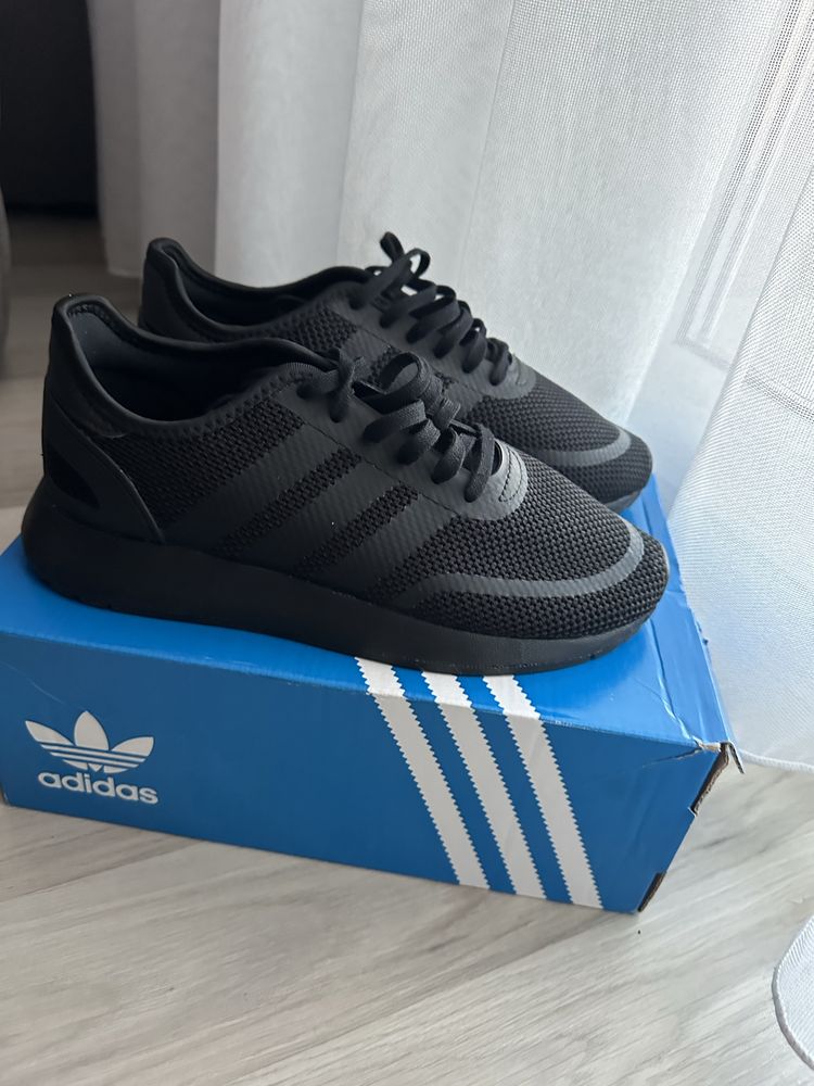 Adidas маратонки