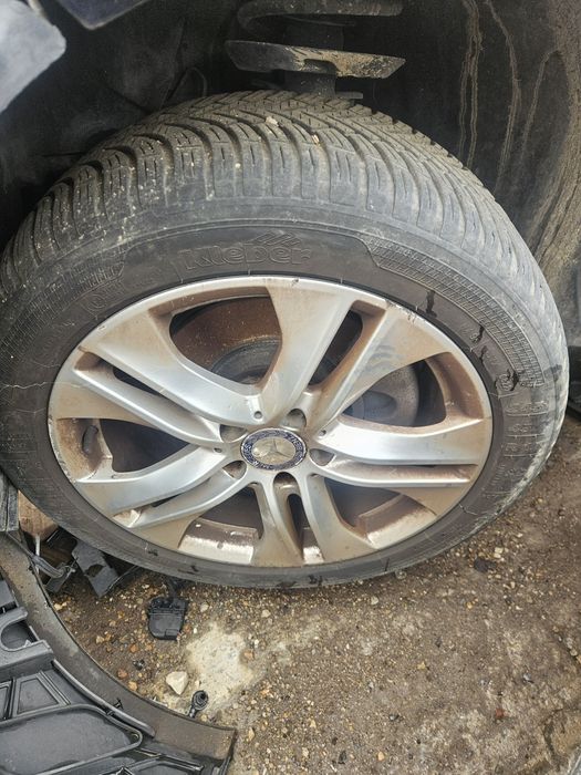 Лети джанти с гуми за Mercedes E klasa 2011god 245/45/17