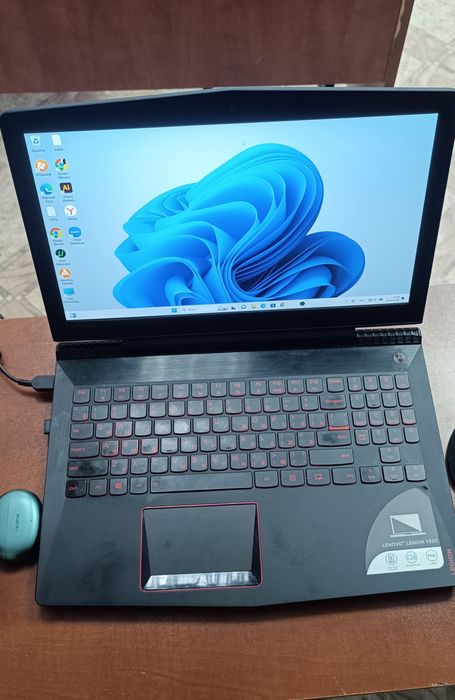 Игровой ноутбук Lenovo legion Y520