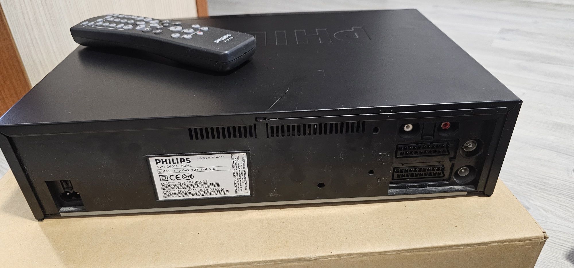 Videorecorder Philips VR689 + telecomanda