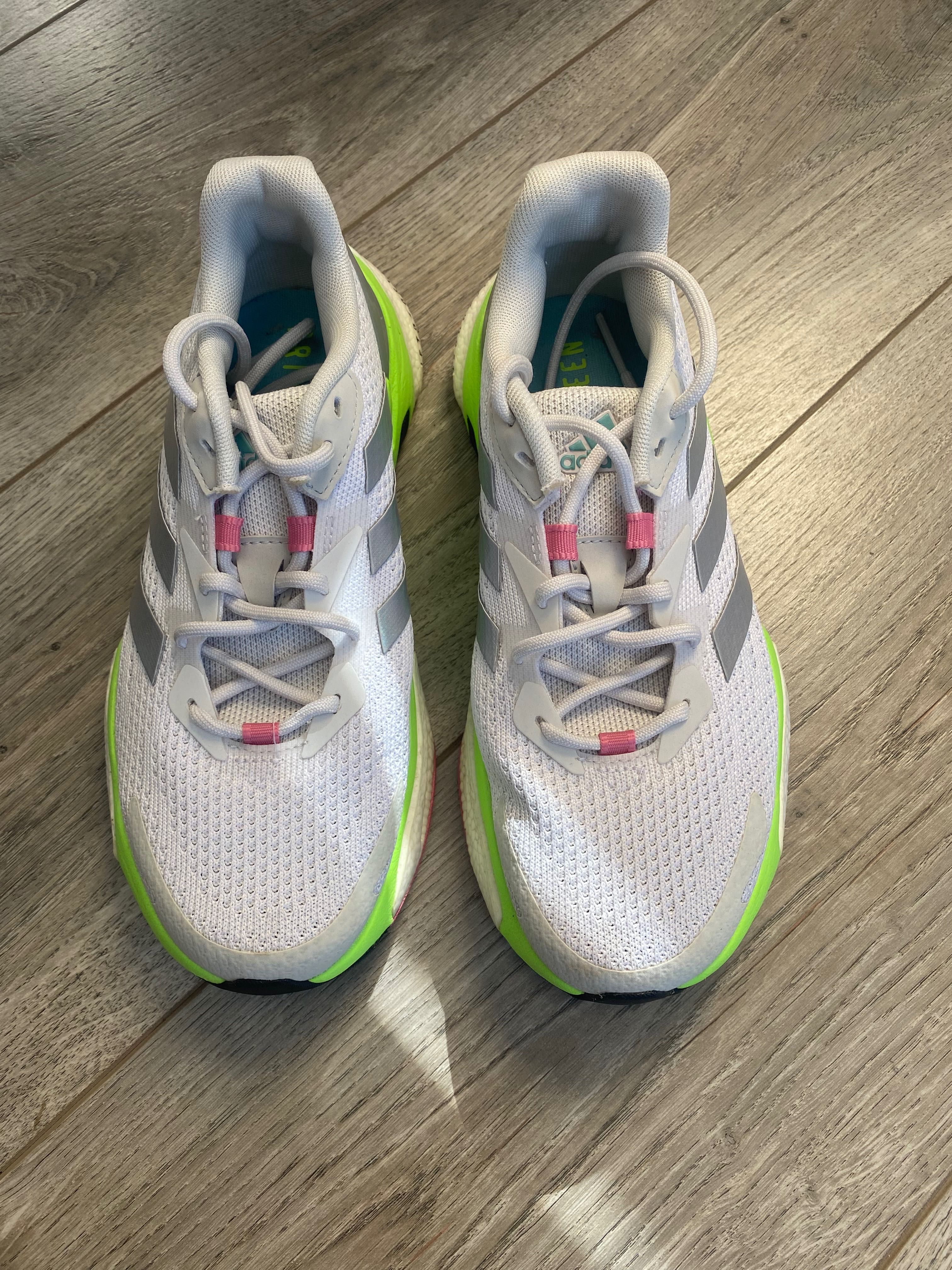 Дамски маратонки adidas 38 като нови !