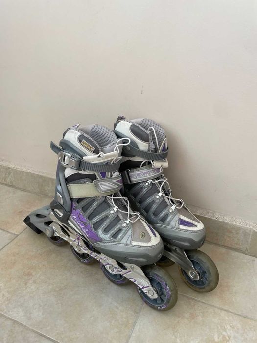 Дамски ролери Rollerblade в идеално състояние + каска и ръкавици