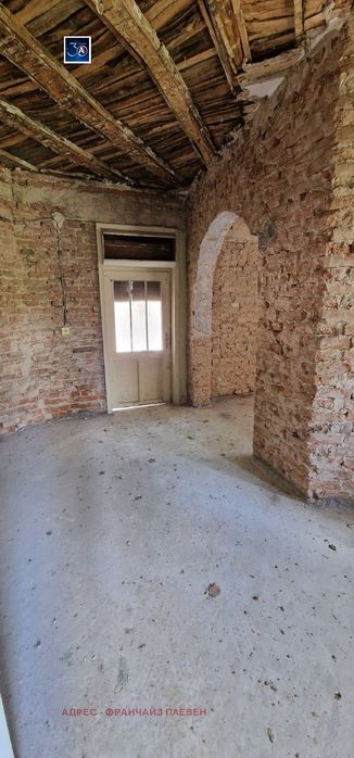 Къща в Плевен, област-с.Ралево площ 120 цена 55000