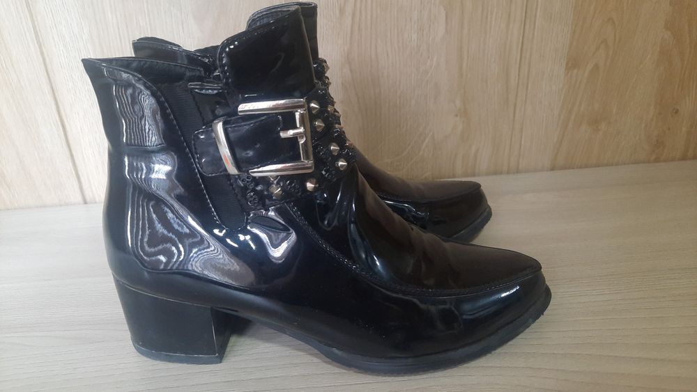 Продам  ботинки осенние весенние